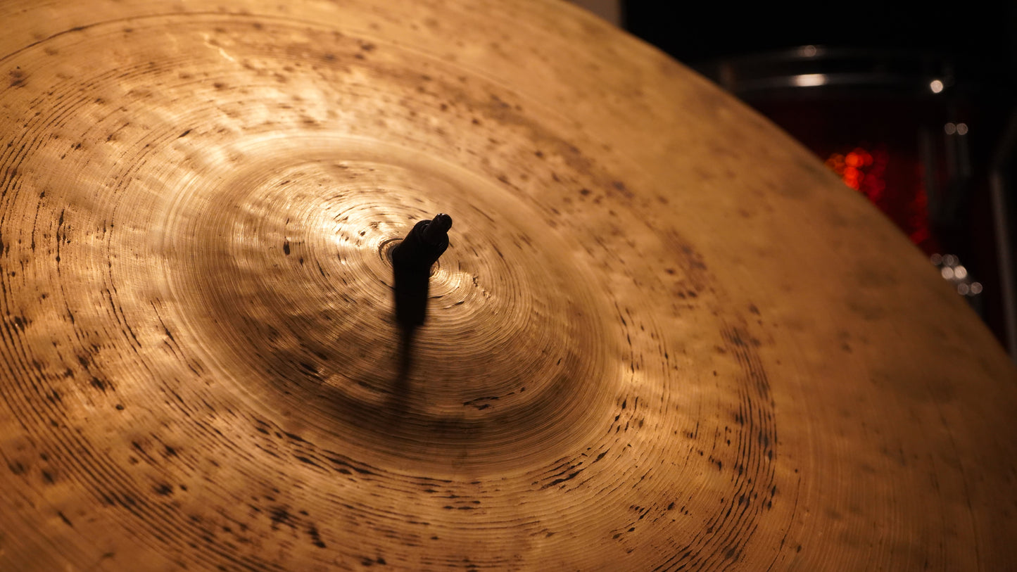 22" 6th Anniversary 2381g (Hand Formed Bell)