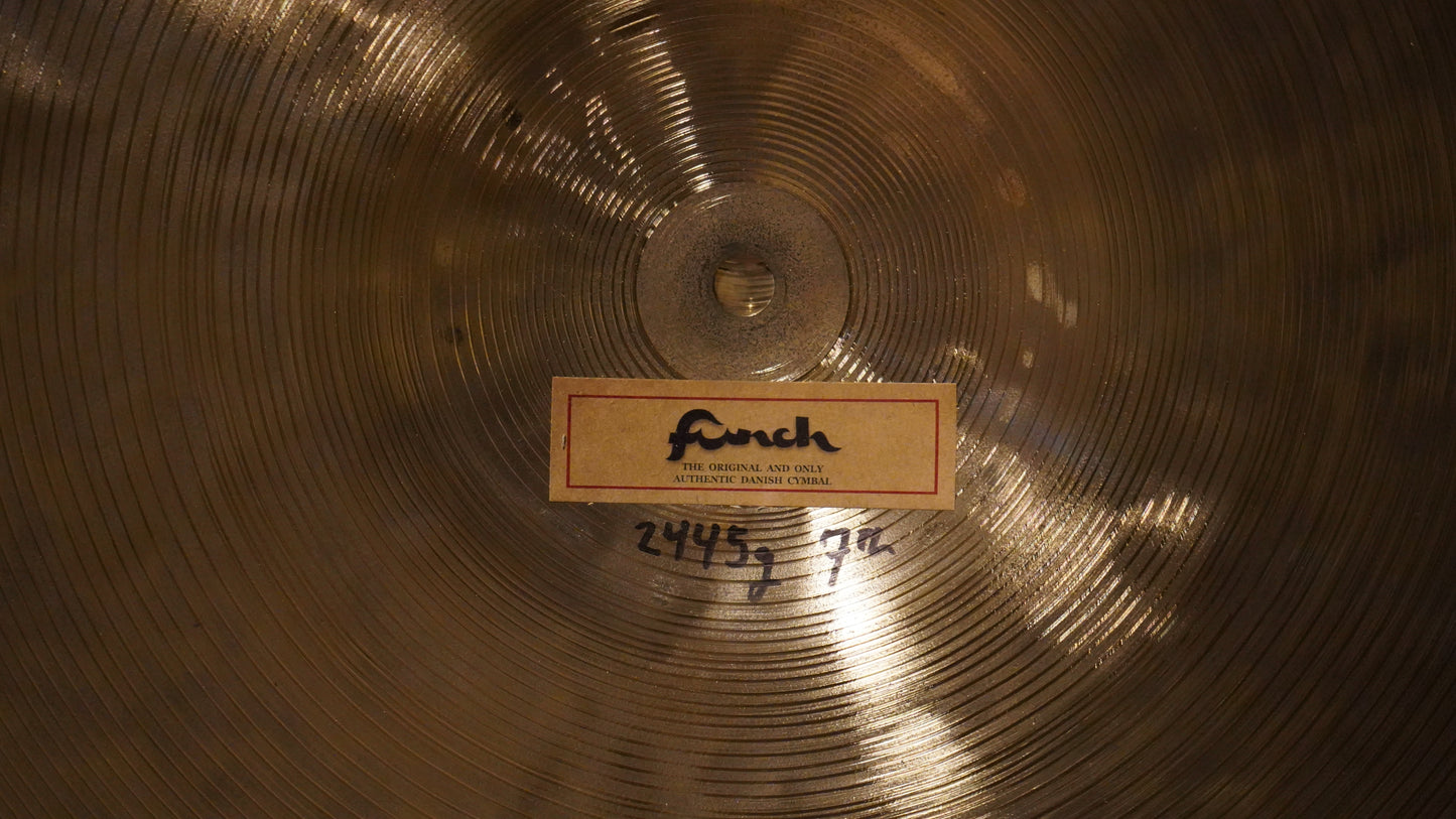 22" 7th Anniversary 2445g