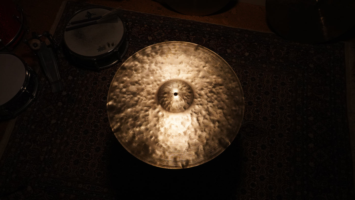 22" 7th Anniversary 2445g