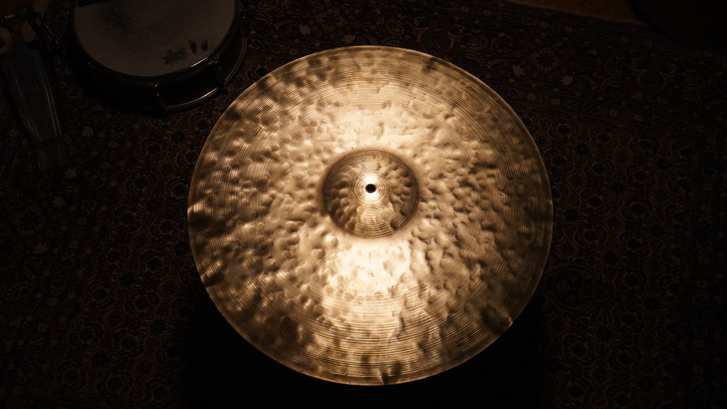 22" 7th Anniversary 2445g